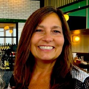 Meet your Posher, Denise